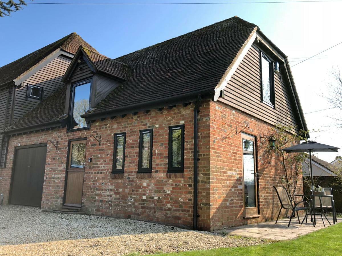 The Stable Barn *On The Edge Of The New Forest* Downton  Exterior foto